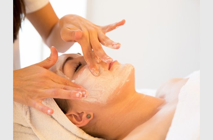 MASTERKURSUS I NATURAL FACE LIFTING- i Odense- Dato: den 13 og 14 september 2025 